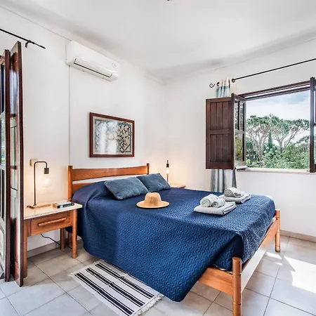 Mendes Villa Vilamoura